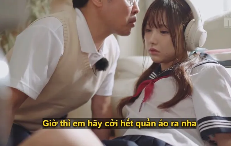 Gã nhà đối diện giả làm thầy giáo thôi miên em nữ học sinh để giở trò đồi bại